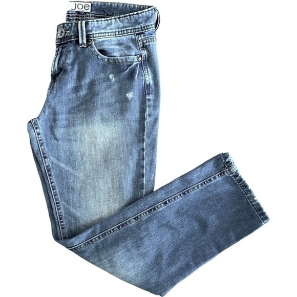 Joe Fresh Boyfriend Distressed Jeans - Picture 4 of 6